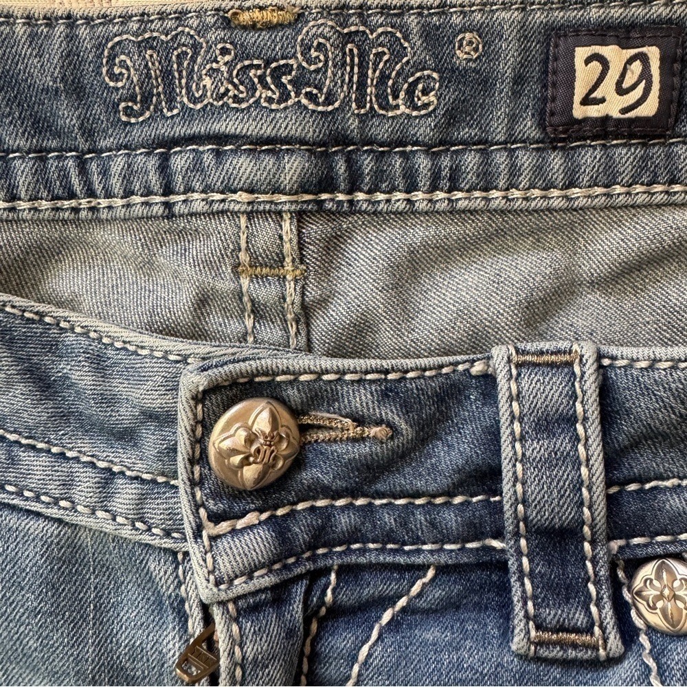 Miss Me Fleur De Lis Mid Rise Boot Cut Blue Jeans Size 29 - Picture 9 of 9